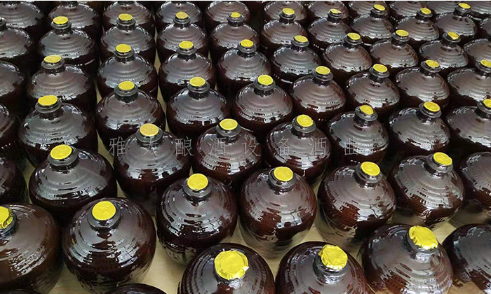 80后夫婦用制酒設(shè)備走古法釀酒之路，將小生意做成大事業(yè)！4