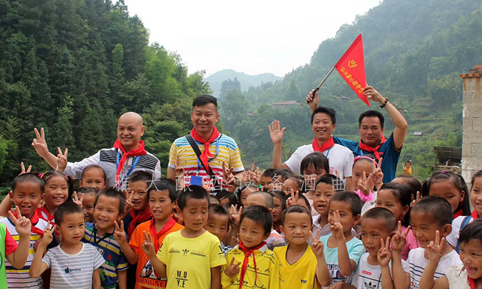 30-達配醇酒業(yè)用白酒釀造機器開酒廠，拿出營業(yè)額的50%資助貧困學生1