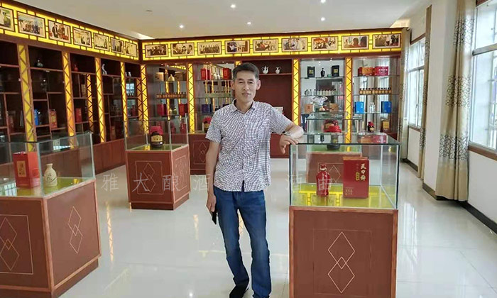 8.8萊州林叔用雅大不銹鋼釀酒設(shè)備輕松釀酒，縱享天倫之樂(lè)！6-