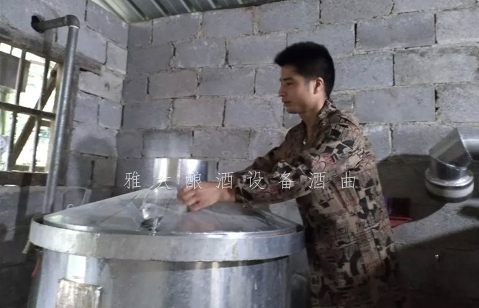 8.25-兵哥哥用雅大制酒設(shè)備釀出湄江招牌旅游產(chǎn)品，月凈賺3萬3