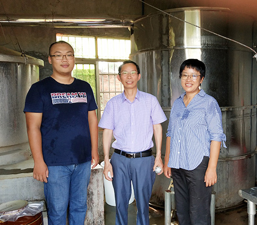 雅大白酒釀酒設(shè)備廠家釀酒國匠親自指導(dǎo)的黃莉萍，如今做得怎么樣了