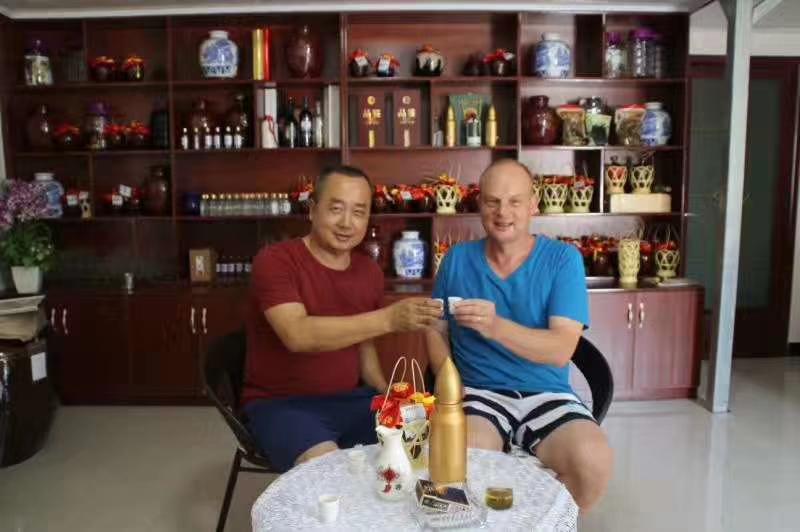 桃花源不僅桃花美，用熟料釀酒設(shè)備釀造的桃花酒更美7