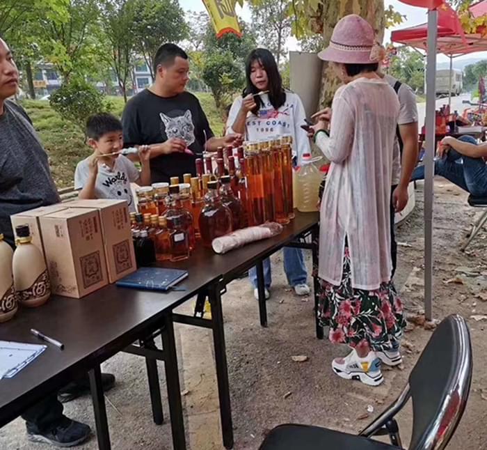 &ldquo;新型釀酒設(shè)備移動小酒坊&rdquo;撬動&ldquo;大就業(yè)&rdquo; 05