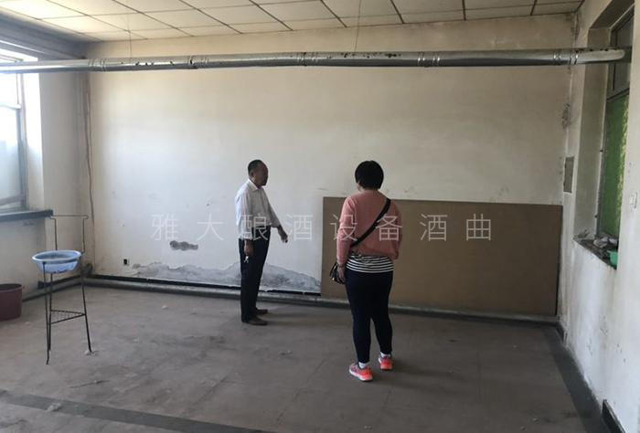 都說(shuō)做酒設(shè)備釀酒太辛苦，可90后陽(yáng)光男孩也在做 7