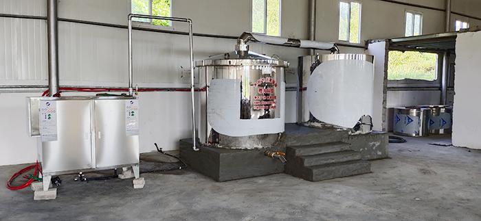 2020年做什么賺錢(qián)快？這些人都用果酒釀酒設(shè)備開(kāi)了特色酒坊 6