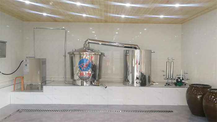 喝低度酒的地區(qū)，都用什么純糧釀酒設(shè)備？怎樣降度？