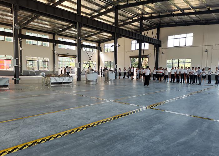 熱烈慶祝雅大智能不銹鋼釀酒設(shè)備廠喬遷大吉 9