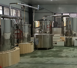 劉總回家開大型釀酒設(shè)備酒廠，實現(xiàn)中年留守村民再就業(yè)！