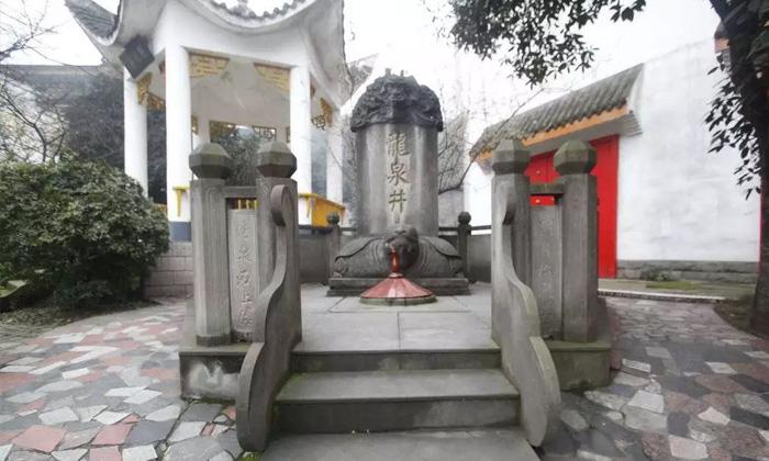 中國白酒是地域產(chǎn)物，選擇合適的工藝和烤酒設(shè)備是關(guān)鍵！2