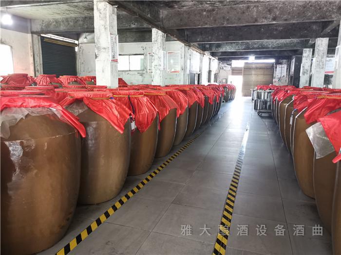 用電加熱釀酒設(shè)備做果酒，陳釀時容器選擇不對后果很嚴(yán)重！ 3