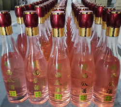 常大哥用不銹鋼釀酒設(shè)備做西瓜酒，“花樣”賺錢