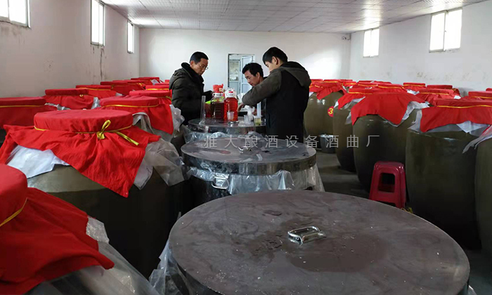 雅大燒酒設備廠陳釀酒