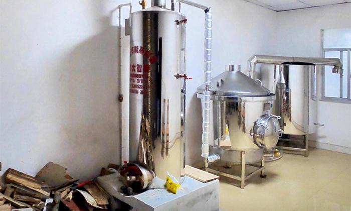 雅大白酒釀造設備釀酒