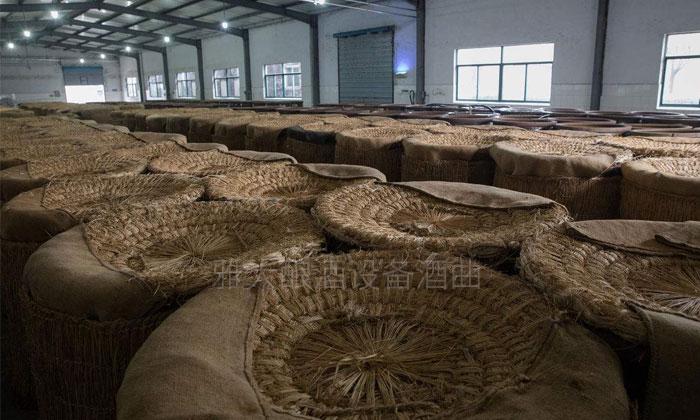 溫度對小曲清香型白酒的口感、香氣和出酒率有哪些影響？ 4