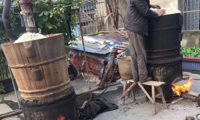 曬谷場支攤?cè)r飄香！這套行頭才是上門釀酒人的金飯碗1