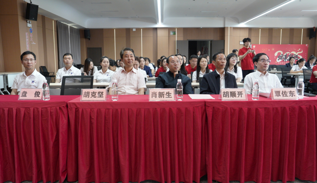 【共聚同心&middot;共鑒新程】雅大與湖南科技學院聯(lián)合舉行實習實踐基地掛牌 3