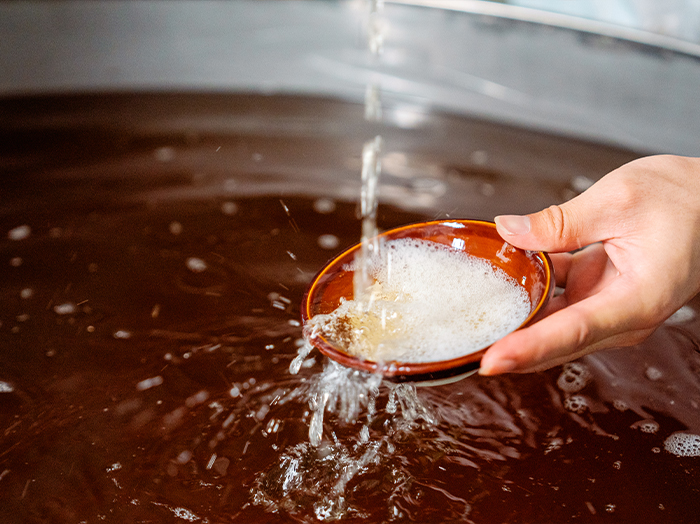 千年佳釀，財(cái)富密碼！深挖古法工藝，智造高端黃酒新價(jià)值 1