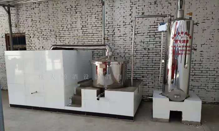 退役軍人返鄉(xiāng)釀酒，他用一壇&ldquo;丁郎酒&rdquo;釀出家鄉(xiāng)致富路！ 3